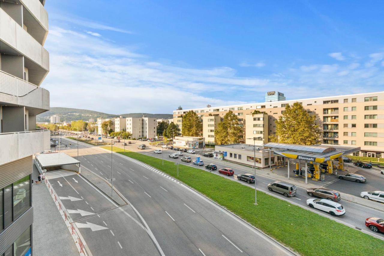 Lam Stadium - Terrace 14M2 Bratislava Luaran gambar